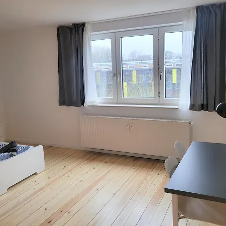 Jachmannstrasse 3og Rechts 2,5 شقة *